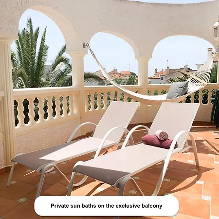 Poolvilla Michelle In Strandnaehe